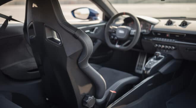 découvrez les avantages incontournables de choisir un siège baquet pour votre voiture de sport : confort, maintien optimal et sécurité améliorée.